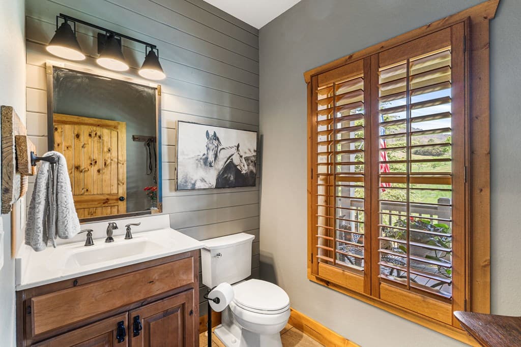 69 Lyndhurst Lane, Young Harris GA 30582 - Photo