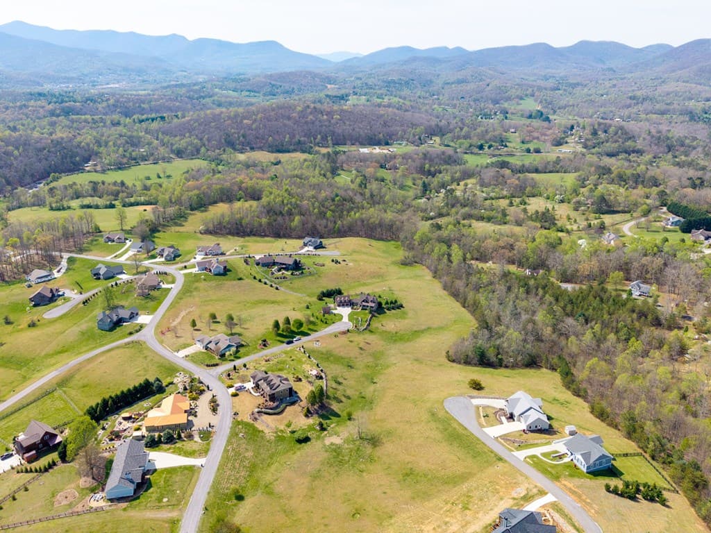 69 Lyndhurst Lane, Young Harris GA 30582 - Photo