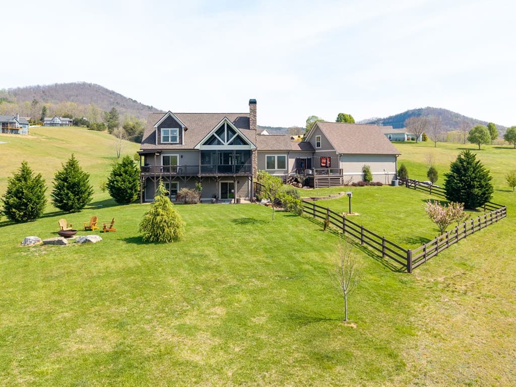 69 Lyndhurst Lane, Young Harris GA 30582 - Photo