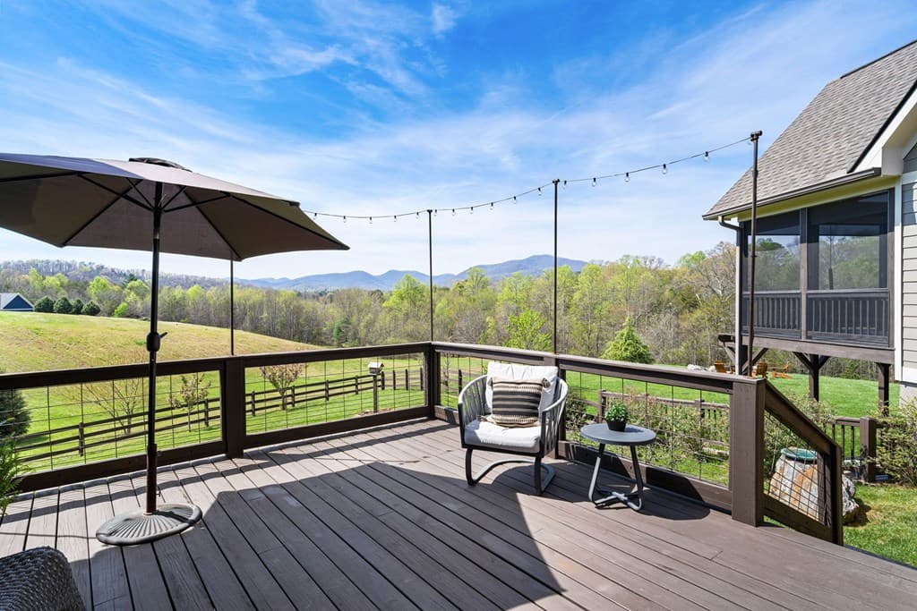 69 Lyndhurst Lane, Young Harris GA 30582 - Photo