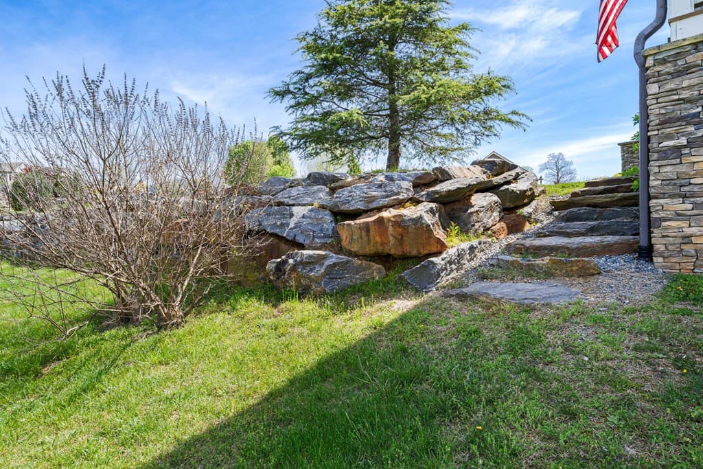 69 Lyndhurst Lane, Young Harris GA 30582 - Photo