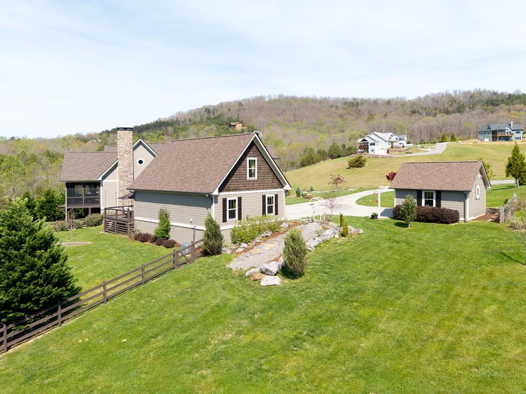 69 Lyndhurst Lane, Young Harris GA 30582 - Photo