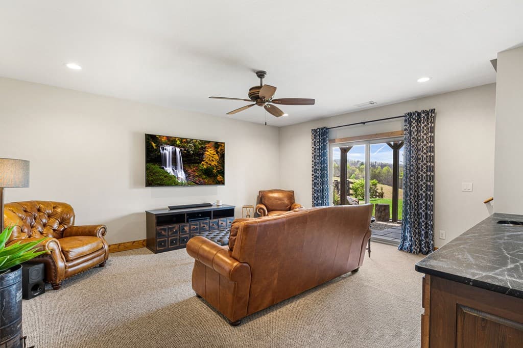 69 Lyndhurst Lane, Young Harris GA 30582 - Photo