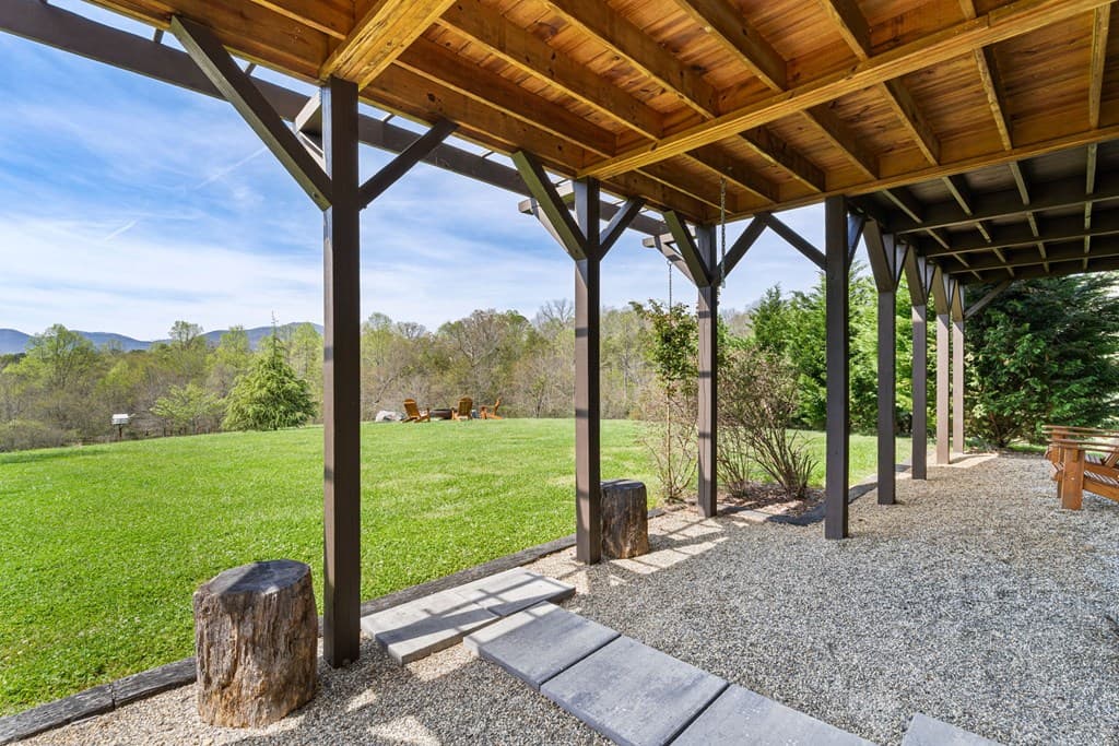 69 Lyndhurst Lane, Young Harris GA 30582 - Photo