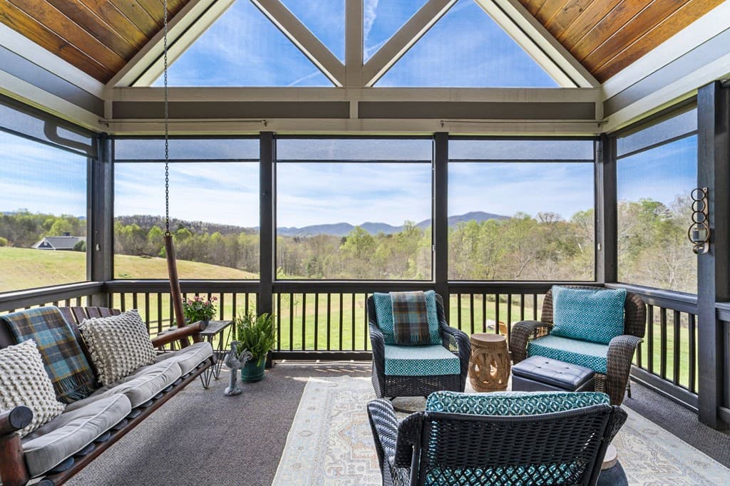 69 Lyndhurst Lane, Young Harris GA 30582 - Photo