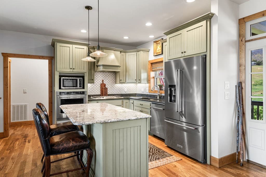 69 Lyndhurst Lane, Young Harris GA 30582 - Photo