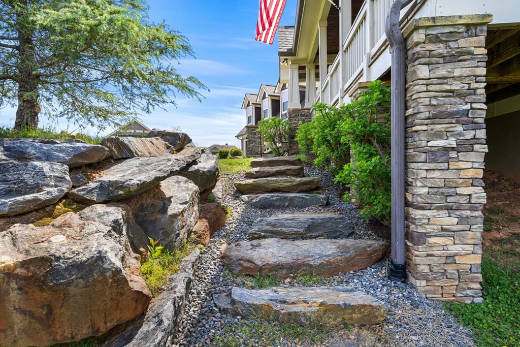 69 Lyndhurst Lane, Young Harris GA 30582 - Photo