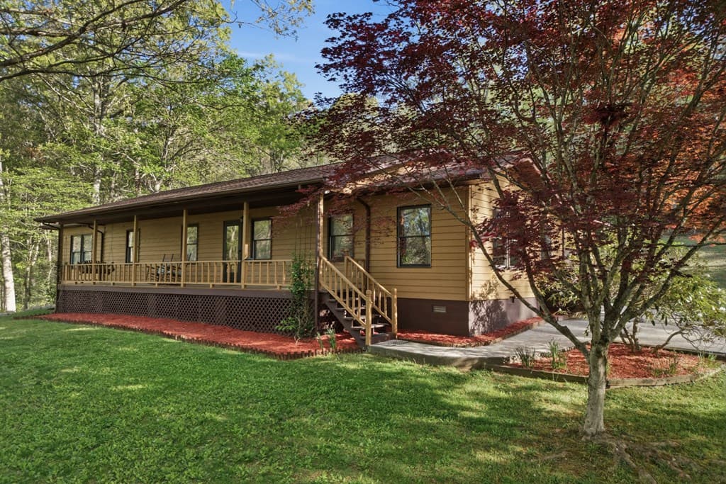 273 Cox Lane, Hayesville NC 28904 - Photo