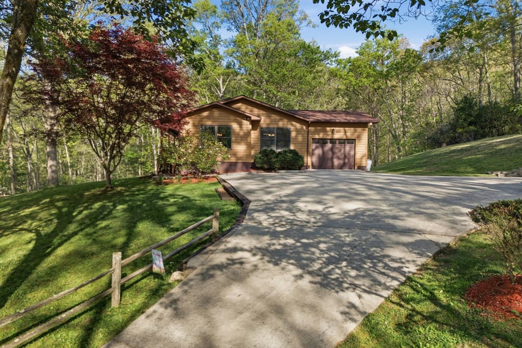 273 Cox Lane, Hayesville NC 28904 - Photo