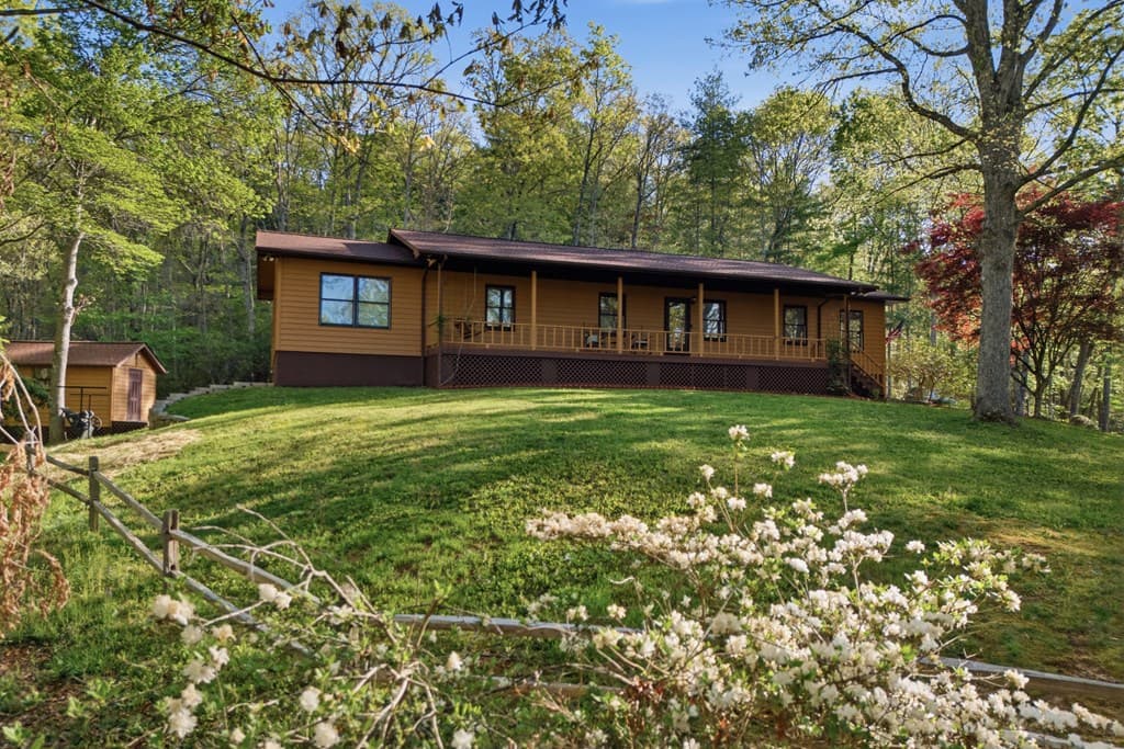 273 Cox Lane, Hayesville NC 28904 - Photo