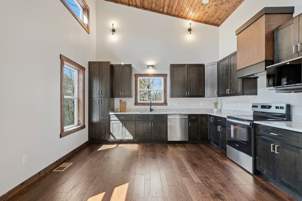 890 Joliet Drive, Ellijay GA 30540 - Photo