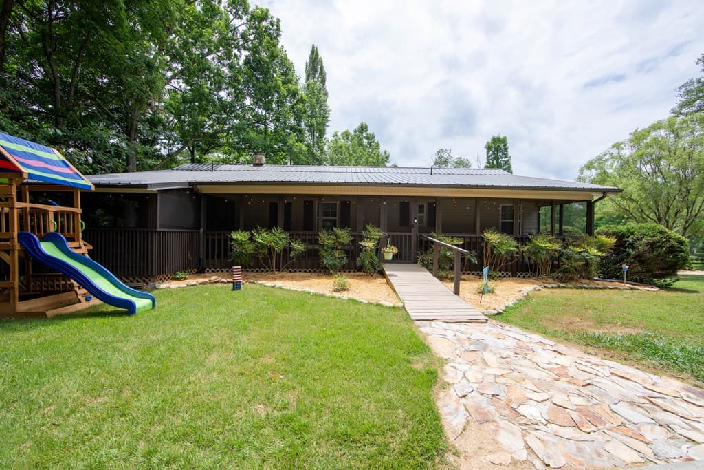 33 Pigeon Creek Drive, Blue Ridge GA 30513 - Photo