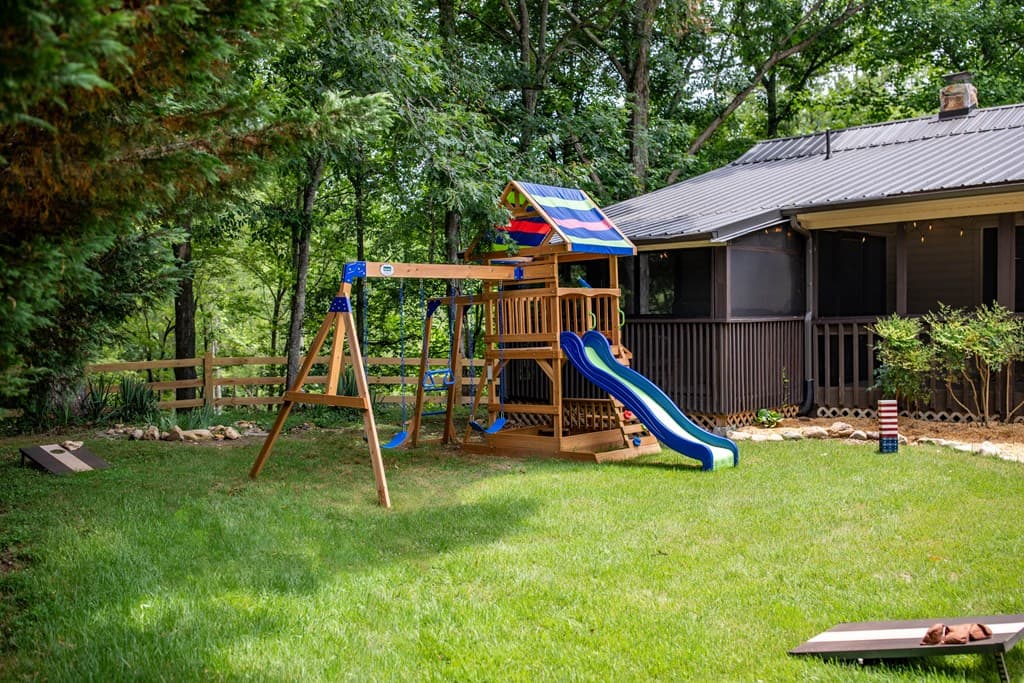 33 Pigeon Creek Drive, Blue Ridge GA 30513 - Photo