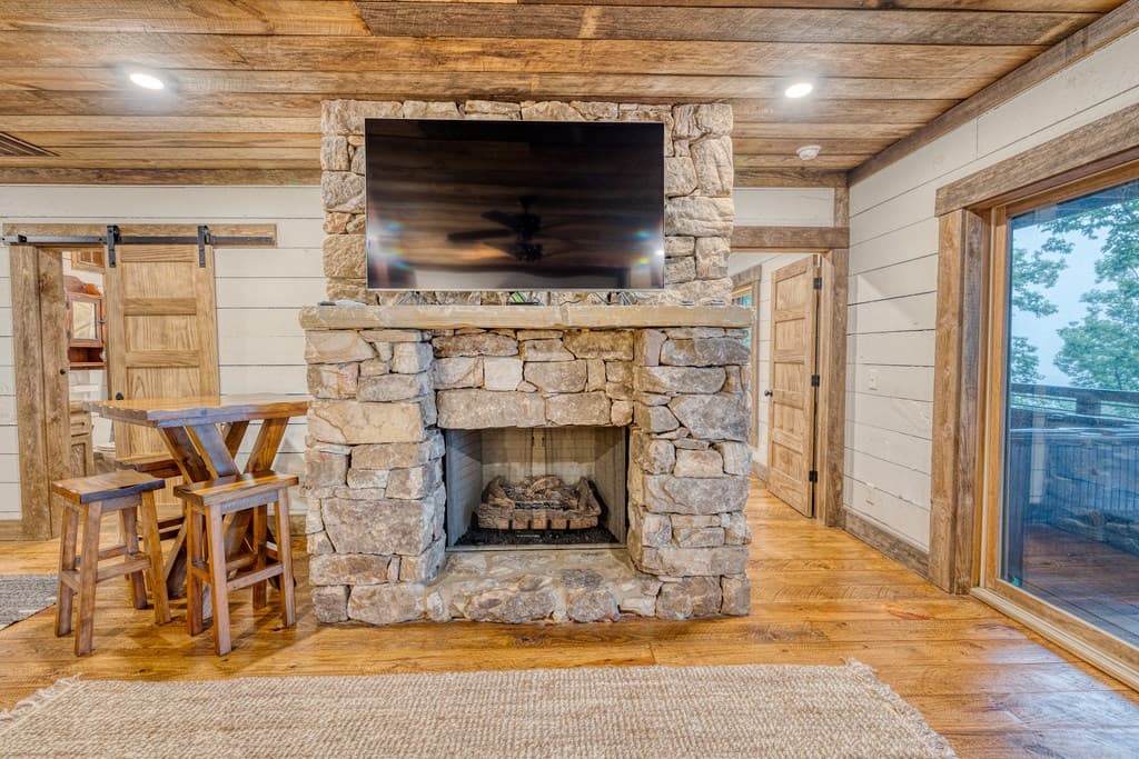 280 Pointe Of View, Blue Ridge GA 30513 - Photo