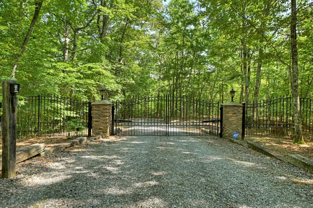 505 Old Salem Road, Mineral Bluff GA 30559 - Photo
