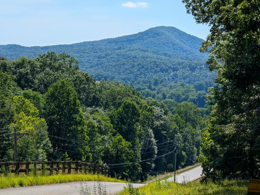 12 Daisy Drive, Brasstown NC 28902 - Photo