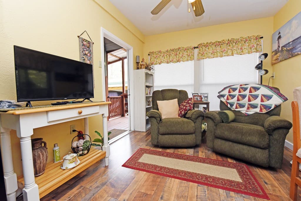 1091 Creekside Drive, Hiawassee GA 30546 - Photo