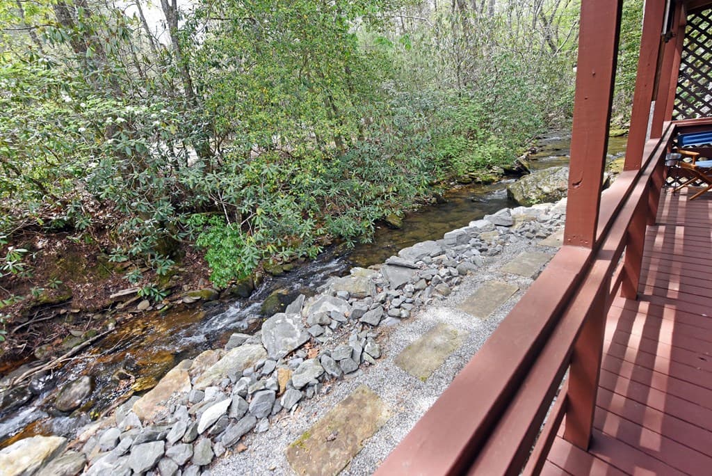 1091 Creekside Drive, Hiawassee GA 30546 - Photo