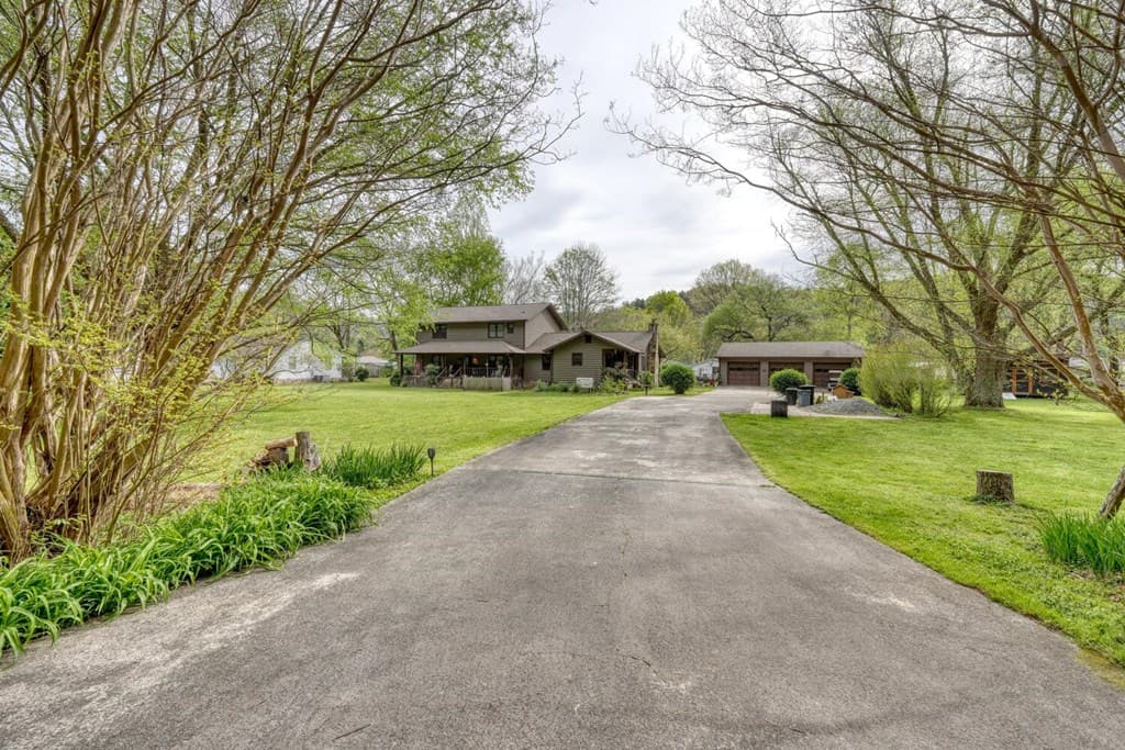 1908 Riverside Drive, Hiawassee GA 30546 - Photo