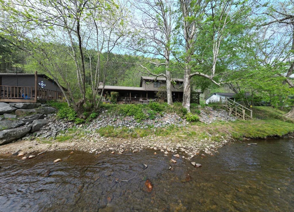 1908 Riverside Drive, Hiawassee GA 30546 - Photo