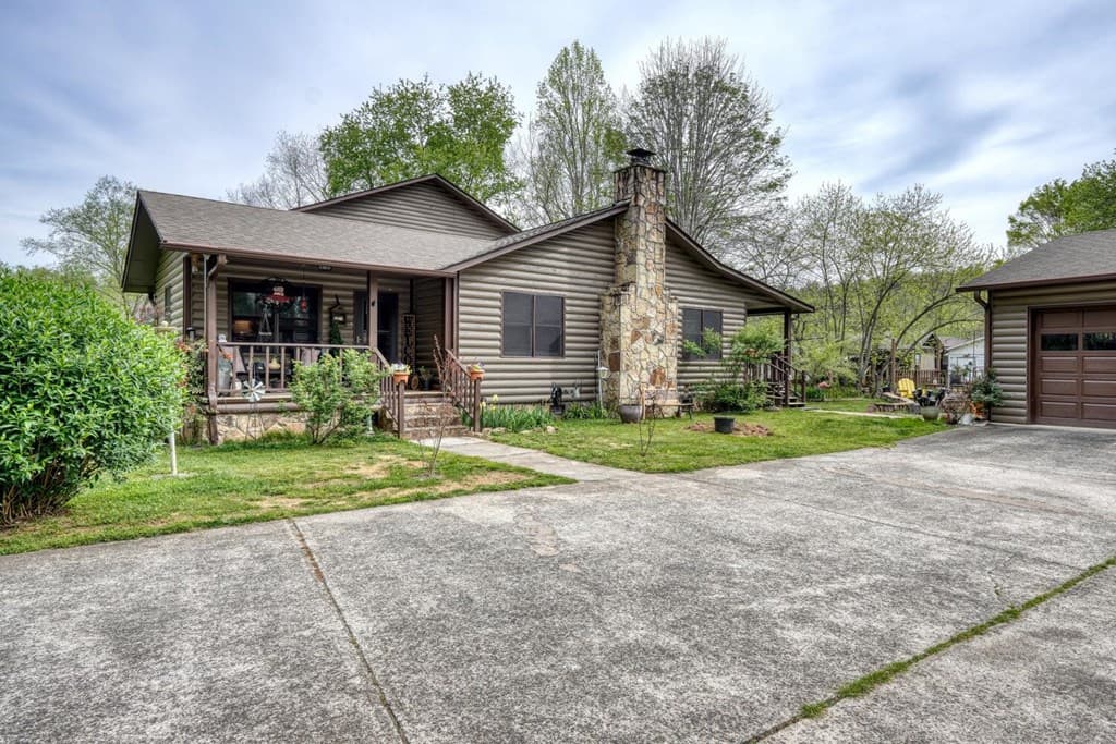 1908 Riverside Drive, Hiawassee GA 30546 - Photo