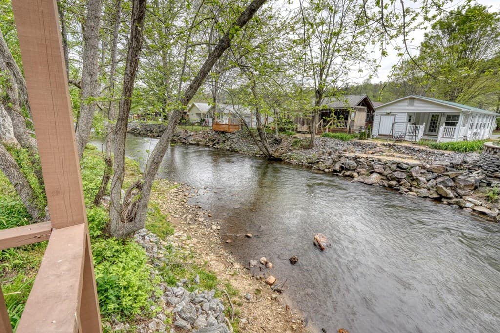 1908 Riverside Drive, Hiawassee GA 30546 - Photo