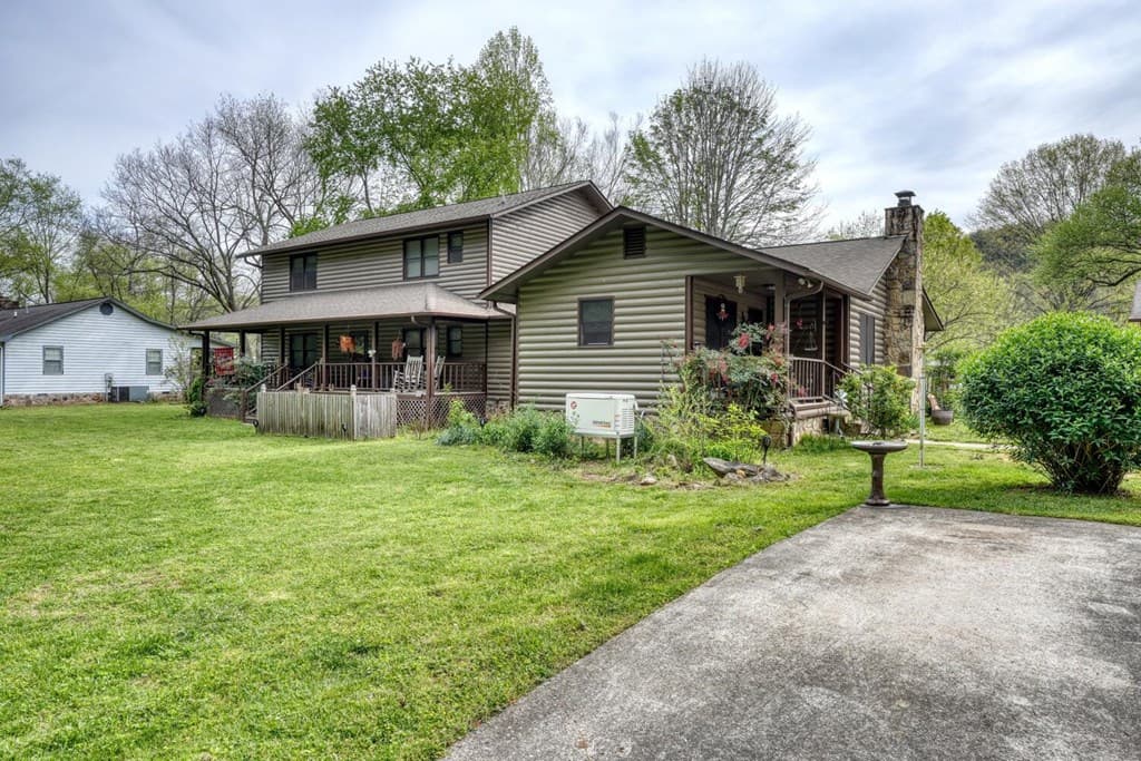 1908 Riverside Drive, Hiawassee GA 30546 - Photo