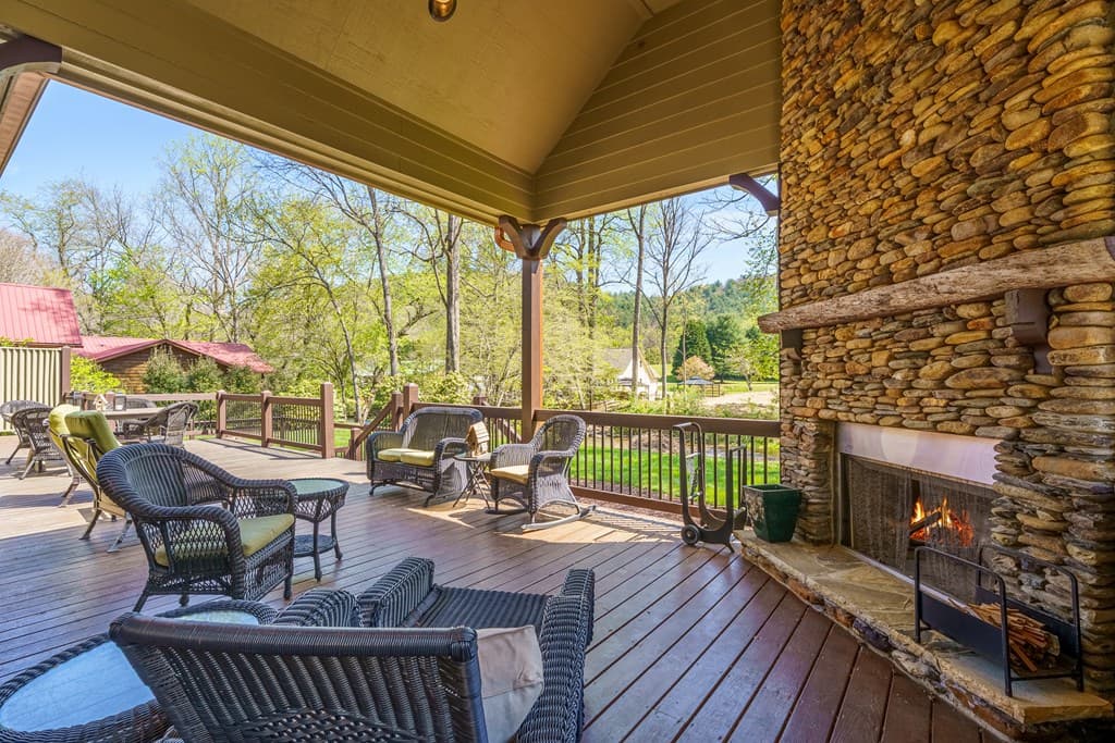2171 Big Pine Drive, Hiawassee GA 30546 - Photo