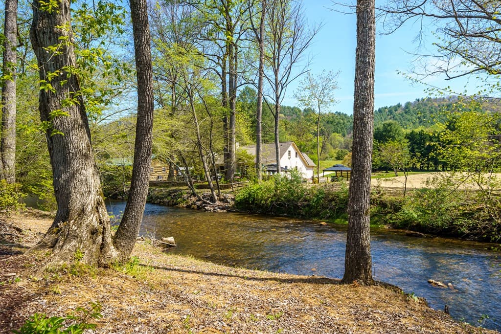 2171 Big Pine Drive, Hiawassee GA 30546 - Photo