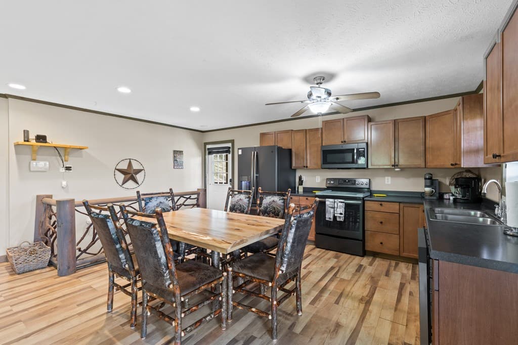 152 Cowboy Way, Mineral Bluff GA 30559 - Photo