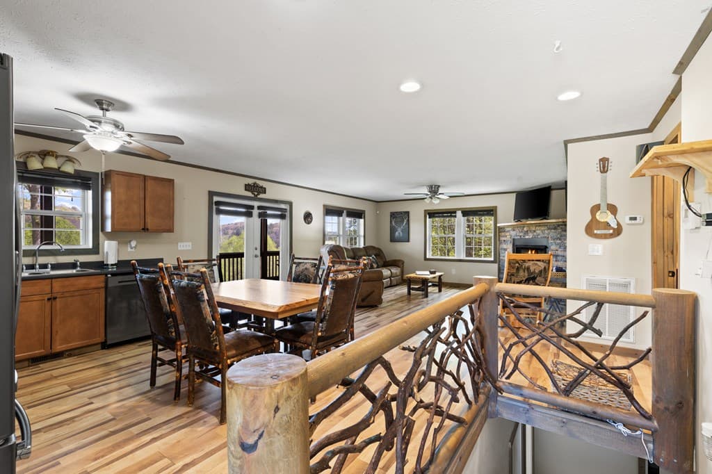152 Cowboy Way, Mineral Bluff GA 30559 - Photo