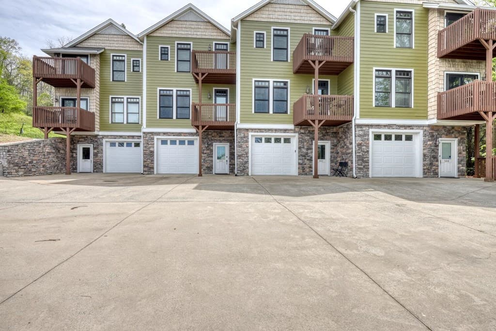 1401 Lakeside Rd., Hiawassee GA 30546 - Photo