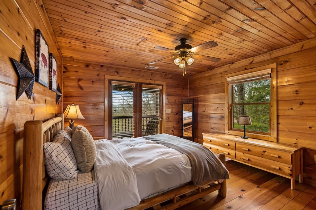 890 Brittney Drive, Blue Ridge GA 30513 - Photo