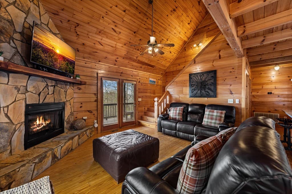 890 Brittney Drive, Blue Ridge GA 30513 - Photo