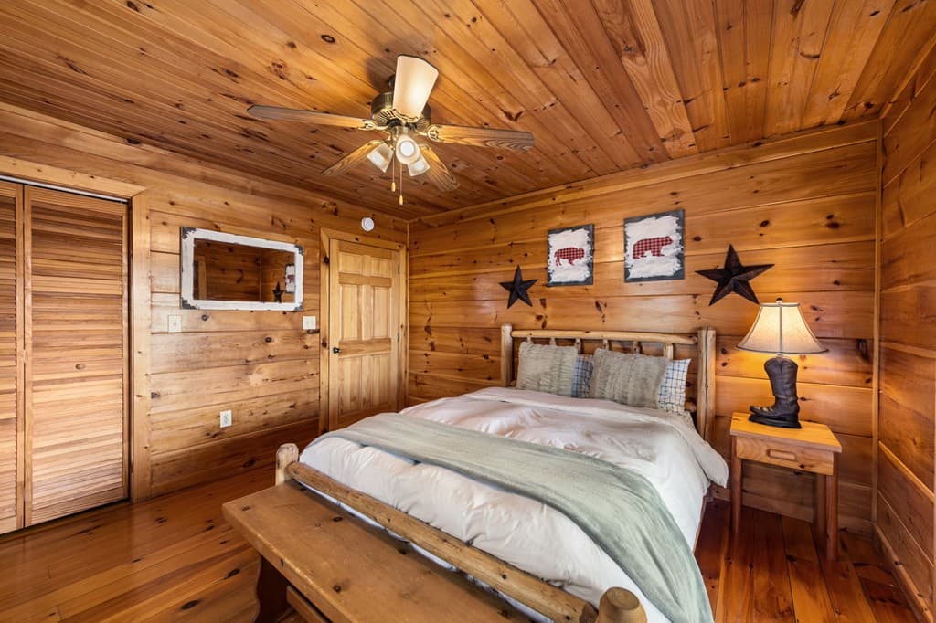 890 Brittney Drive, Blue Ridge GA 30513 - Photo