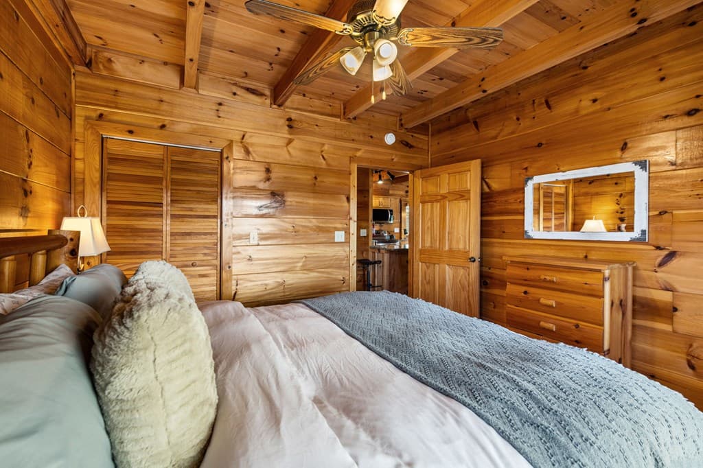 890 Brittney Drive, Blue Ridge GA 30513 - Photo