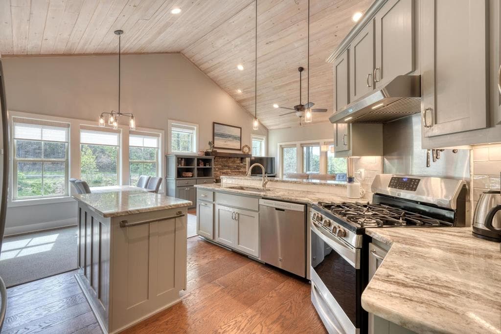 338 Meadow Brooke Drive, Young Harris GA 30582 - Photo