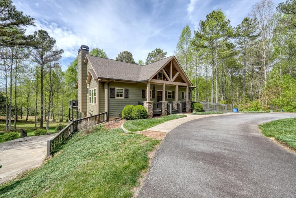 338 Meadow Brooke Drive, Young Harris GA 30582 - Photo