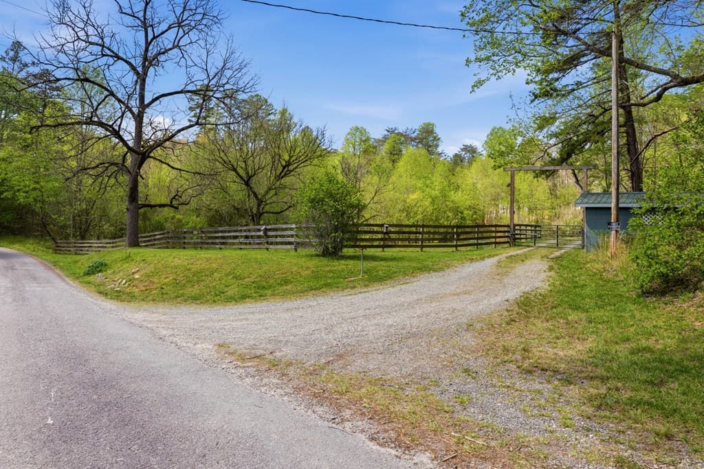 2685 Messer Road, Young Harris GA 30582 - Photo
