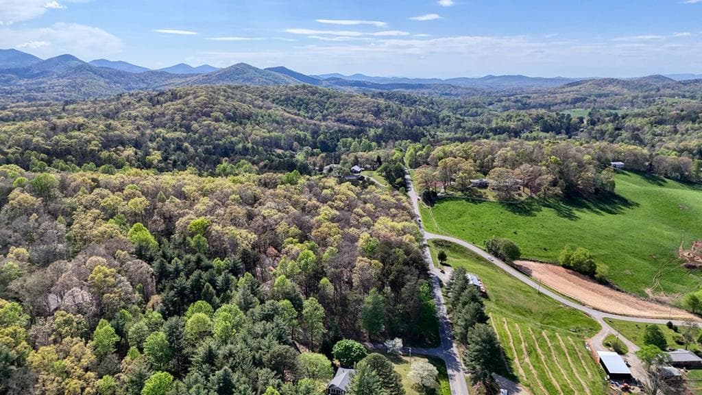 74 Timber Lane, Blairsville GA 30512 - Photo