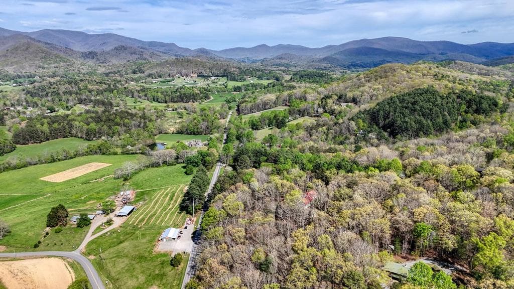 74 Timber Lane, Blairsville GA 30512 - Photo
