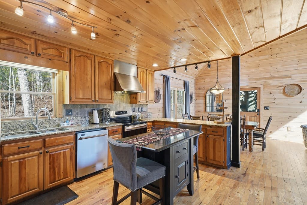 165 Christian Crossing, Morganton GA 30560 - Photo