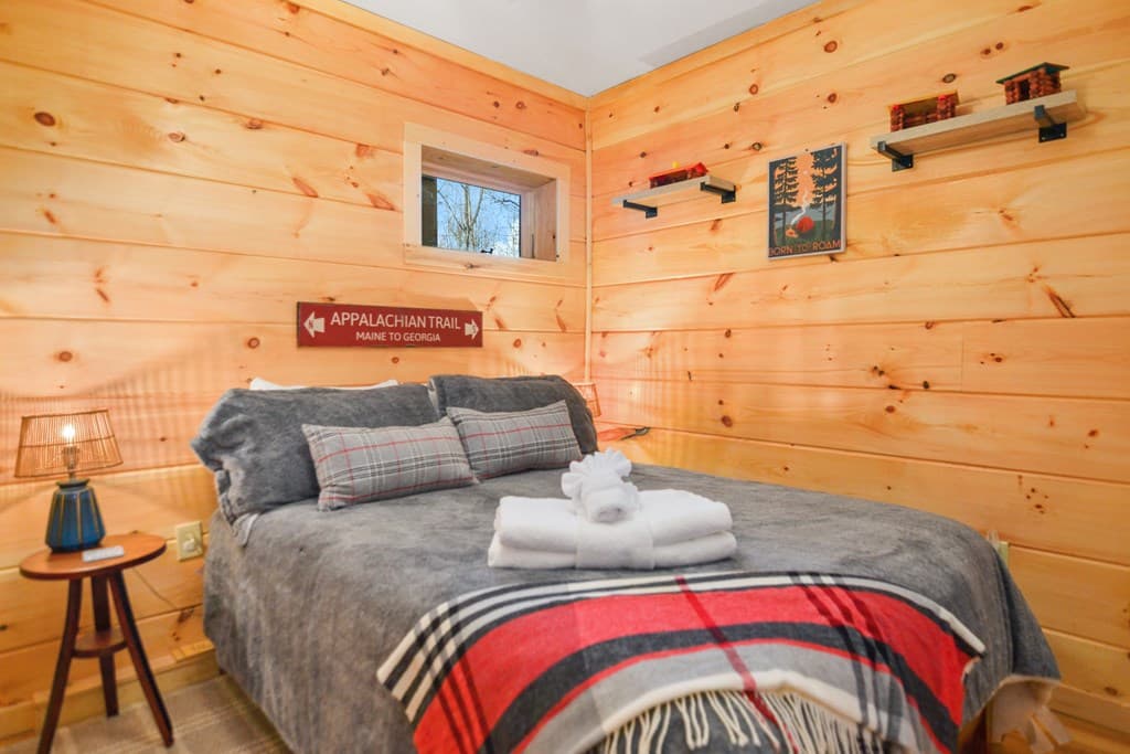 401 Dancing Leaves Trail, Blue Ridge GA 30513 - Photo