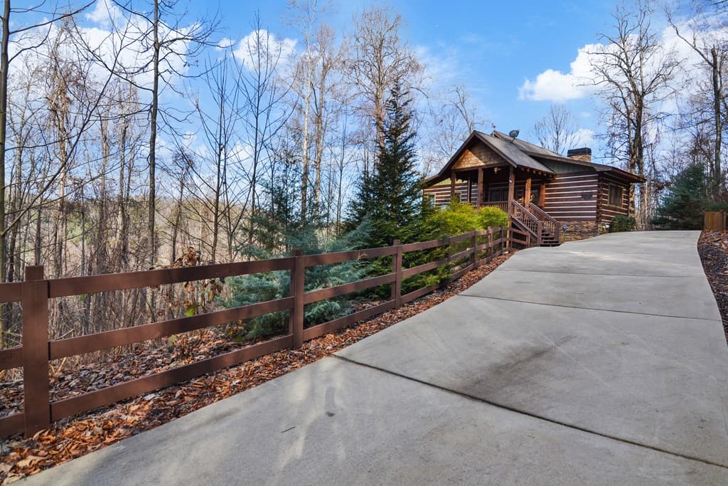 401 Dancing Leaves Trail, Blue Ridge GA 30513 - Photo