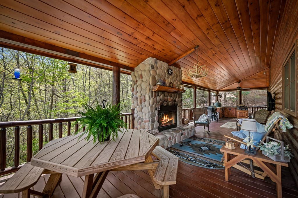 245 Davenport Mountain Road, Blue Ridge GA 30513 - Photo
