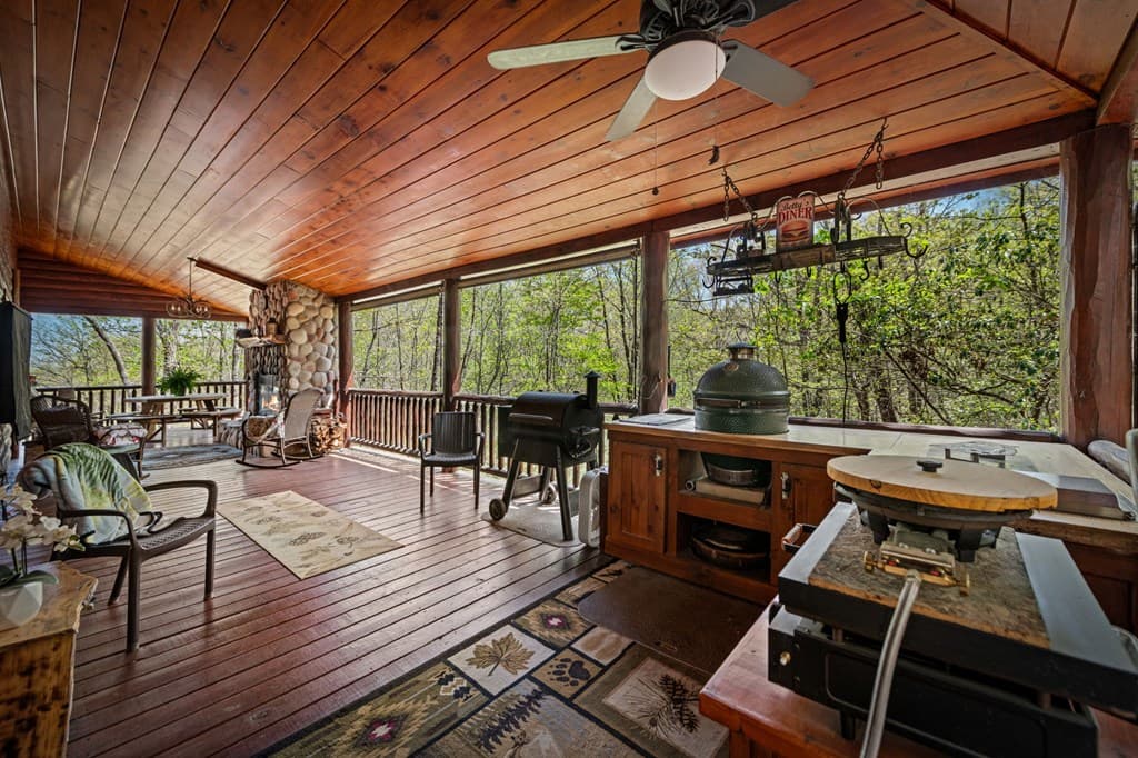 245 Davenport Mountain Road, Blue Ridge GA 30513 - Photo