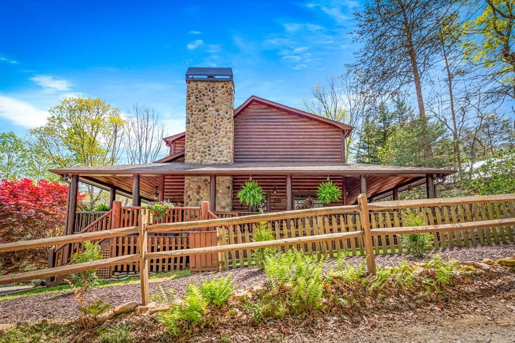 245 Davenport Mountain Road, Blue Ridge GA 30513 - Photo