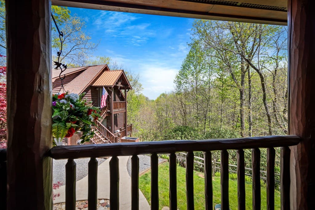 245 Davenport Mountain Road, Blue Ridge GA 30513 - Photo