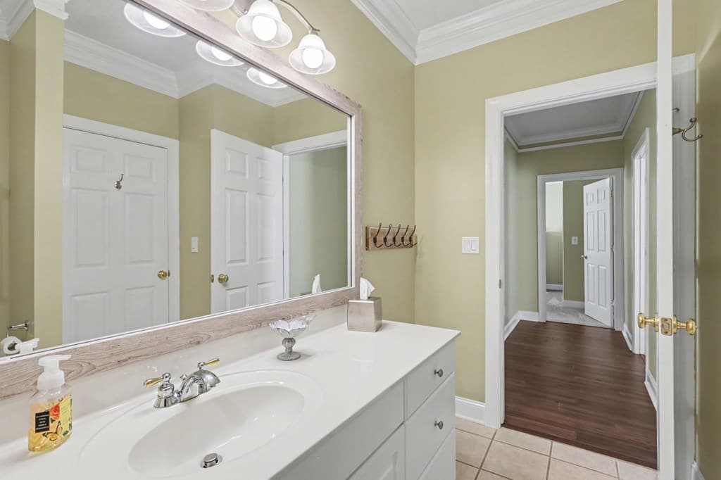 146 Glen Eagle Court, Clayton GA 30252 - Photo