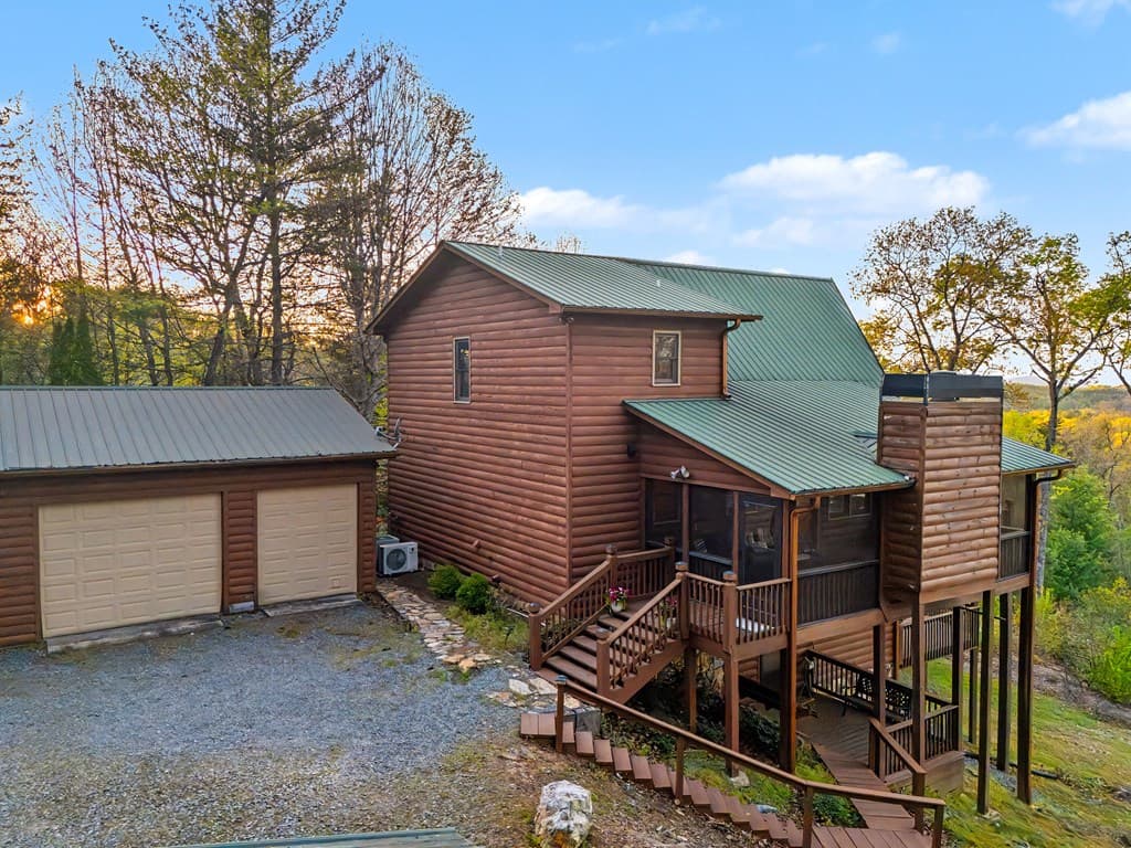 431 Sunrock Mountain Road, Blue Ridge GA 30513 - Photo